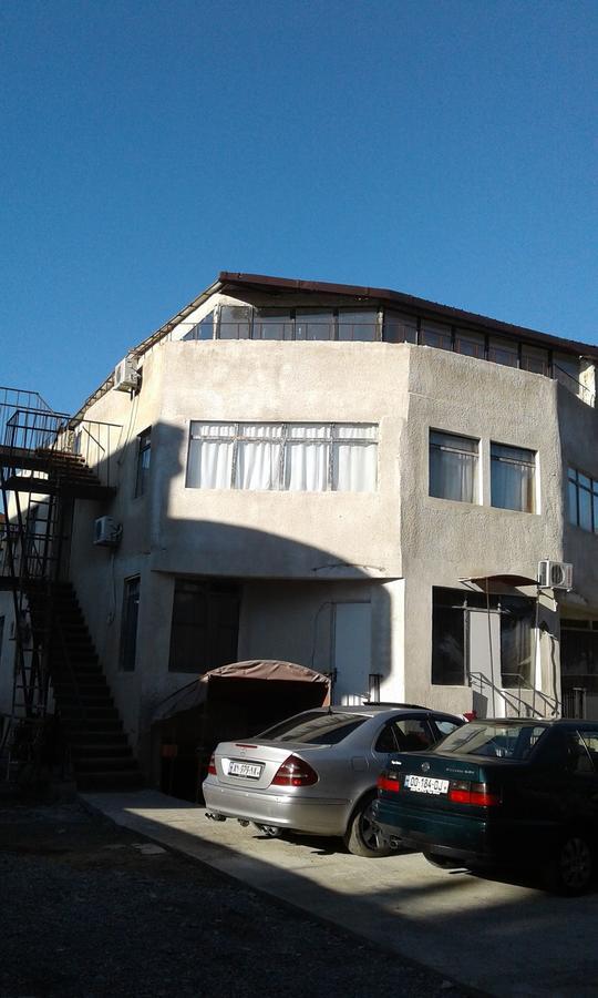 Guesthouse Star Georgia Tbilisi Bagian luar foto